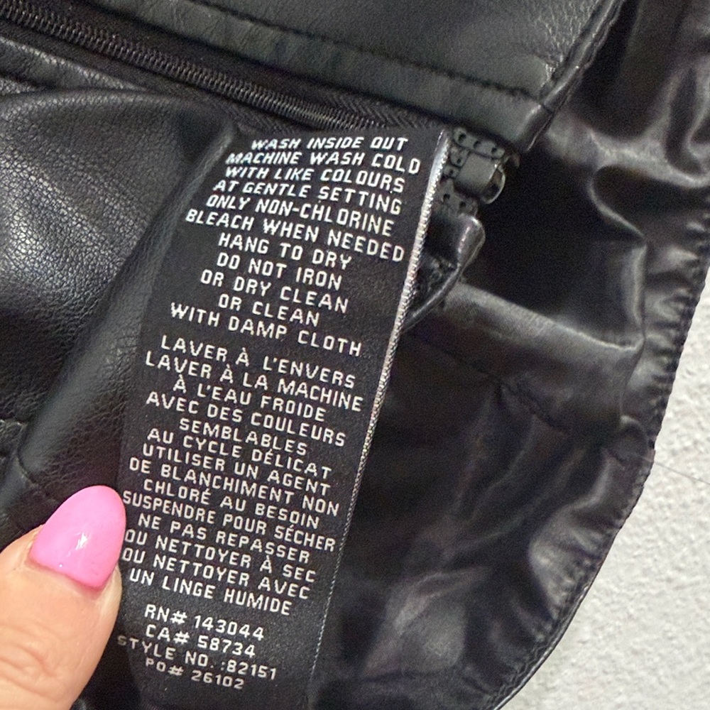 7 for All Man Kind SET - Faux Leather Shorts and Crop - Picture 9 of 13